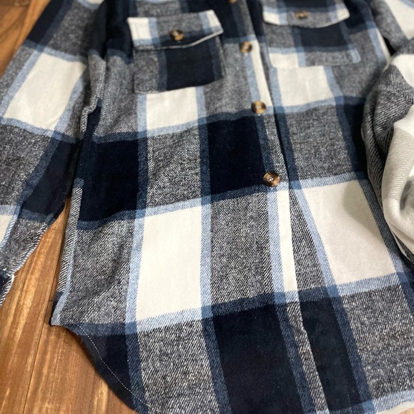 Flannels - Picture 5 of 5